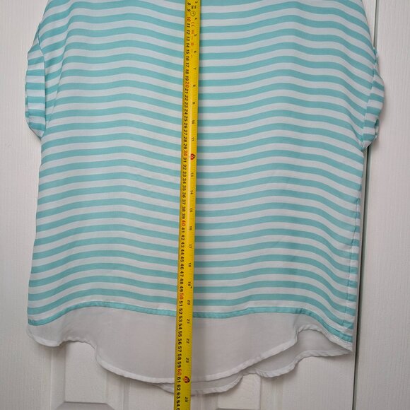 A.N.A A New Approach Women’s Blouse Medium Green White Striped Sheer Layered Hem - Picture 7 of 7